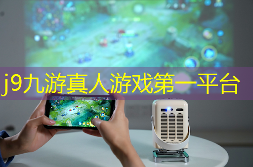 原画师挑战ai画画的游戏